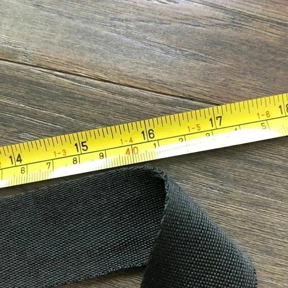 DKNY Belt/Waist Bag,nylon,silver chain/zipper,adjustable,zipper interior pocket - Picture 4 of 10